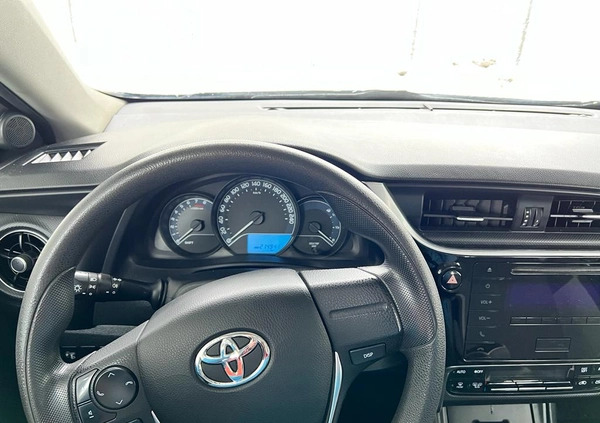 Toyota Auris cena 40000 przebieg: 214000, rok produkcji 2018 z Kosów Lacki małe 137